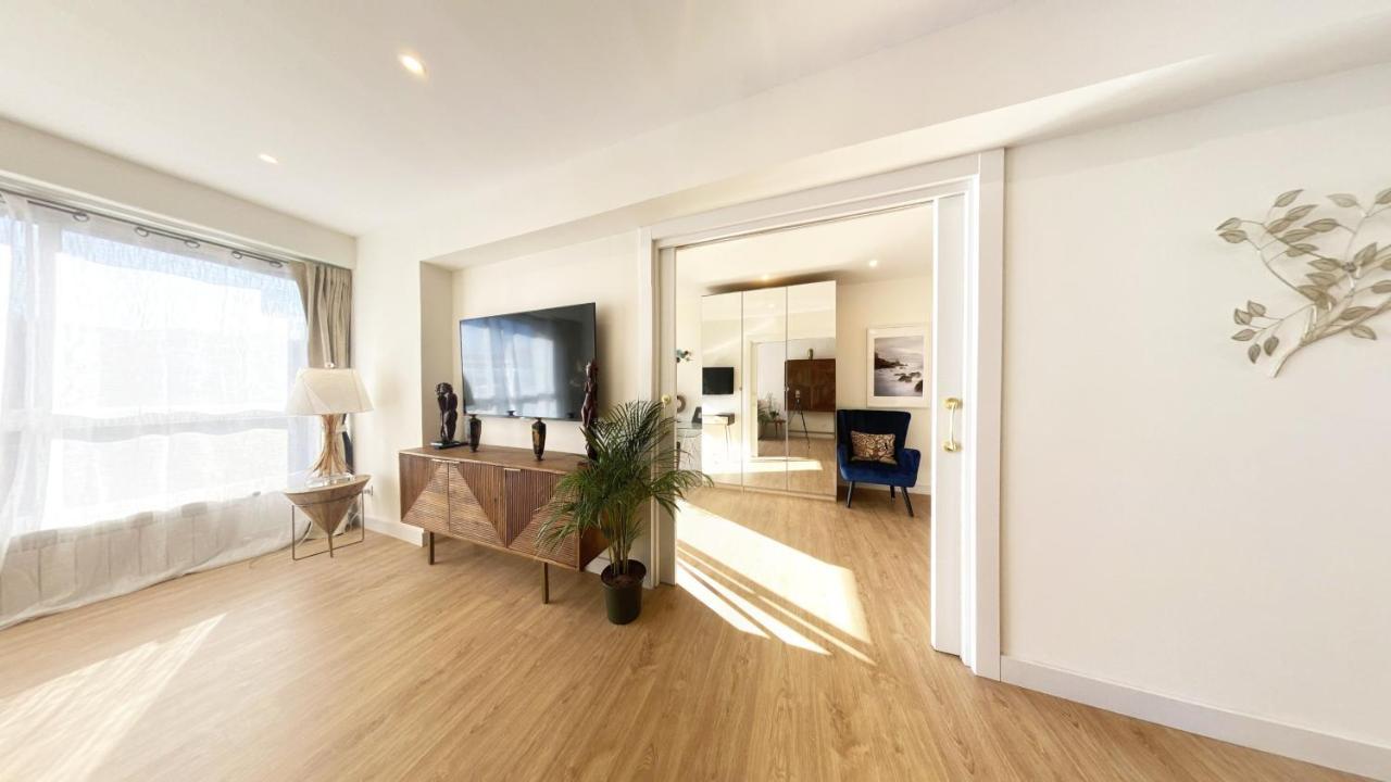 Miramar Luxurious Flat, 3 Double Rooms, Free Parking, Terrace, Completely New سان سيباستيان المظهر الخارجي الصورة