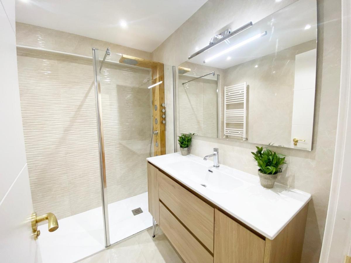 Miramar Luxurious Flat, 3 Double Rooms, Free Parking, Terrace, Completely New سان سيباستيان المظهر الخارجي الصورة
